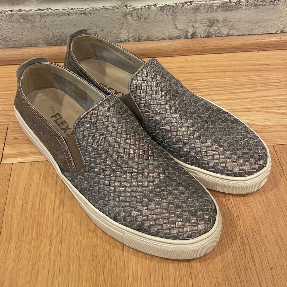 Women’s The Flexx Woven Leather Slip On Sneakers, Size 8